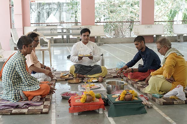 HOW-WE-PERFORM-SIDDHI-PUJA